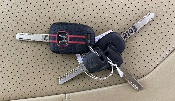 2019 Honda Amaze 1.2L I-VTEC S, Petrol, Manual, 37,343 km, Key Close Up