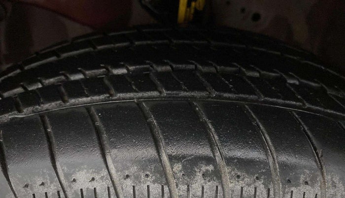 2014 Honda Brio S MT, Petrol, Manual, 56,228 km, Left Front Tyre Tread