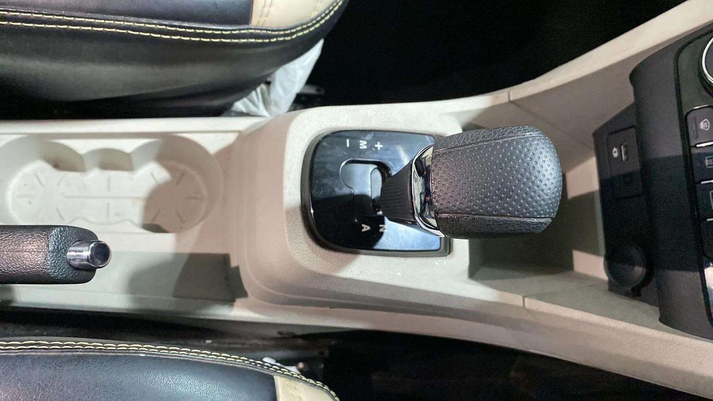 2022 Tata Tiago XZA PLUS PETROL, Petrol, Automatic, 6,055 km, Gear Lever