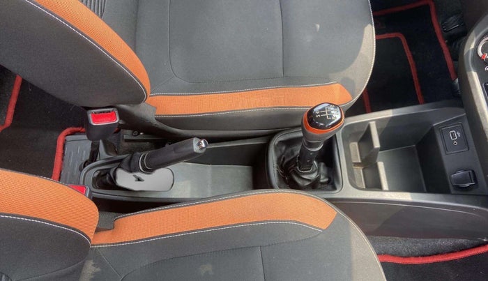 2020 Renault Kwid CLIMBER 1.0 (O), Petrol, Manual, 37,953 km, Gear Lever