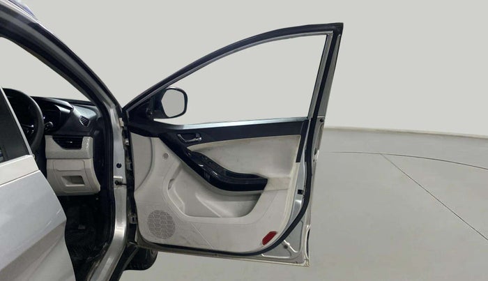 2020 Tata NEXON XZ PETROL, Petrol, Manual, 28,886 km, RHS Front Door