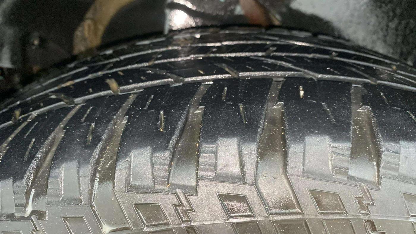 2012 Mahindra XUV500 W6, Diesel, Manual, 97,532 km, Right Rear Tyre Tread