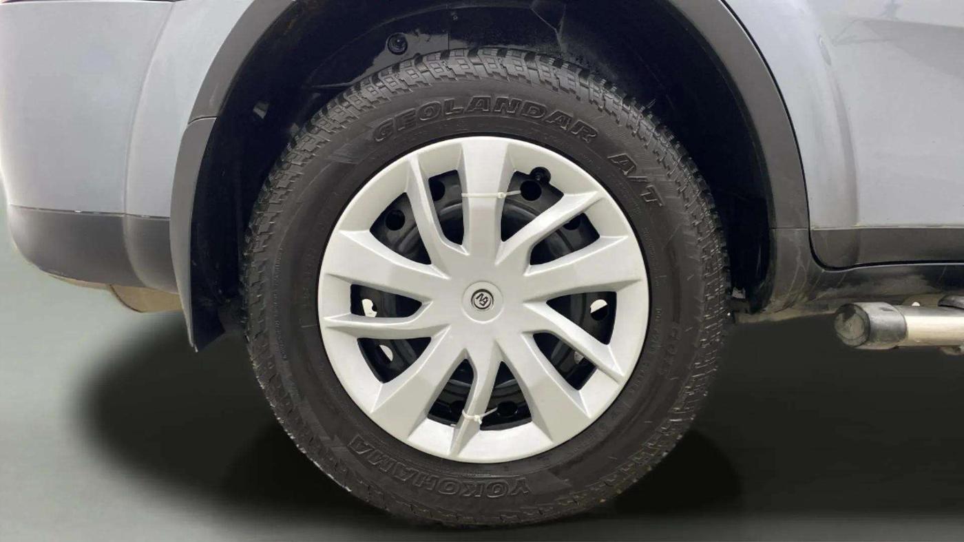 2012 Mahindra XUV500 W6, Diesel, Manual, 97,532 km, Right Rear Wheel