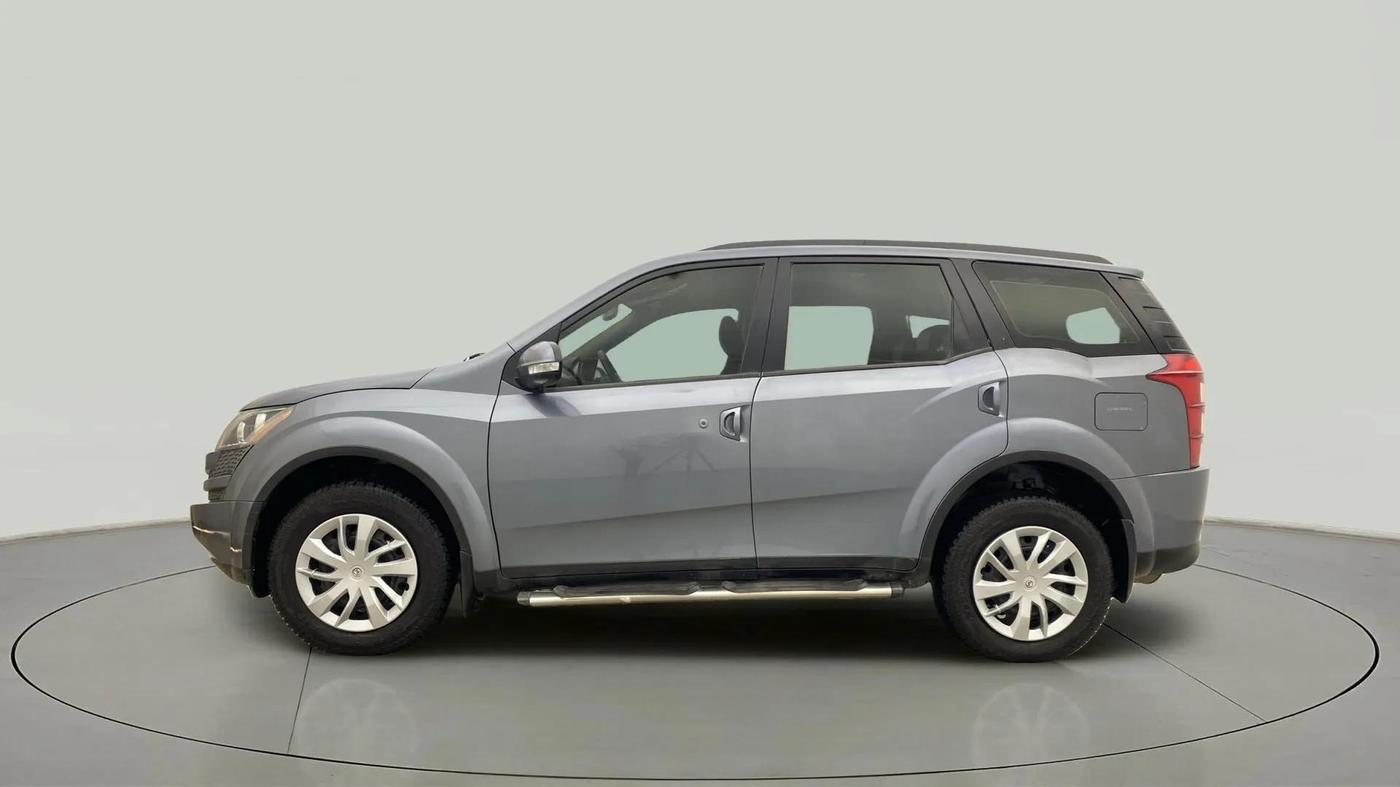 2012 Mahindra XUV500 W6, Diesel, Manual, 97,532 km, Left Side