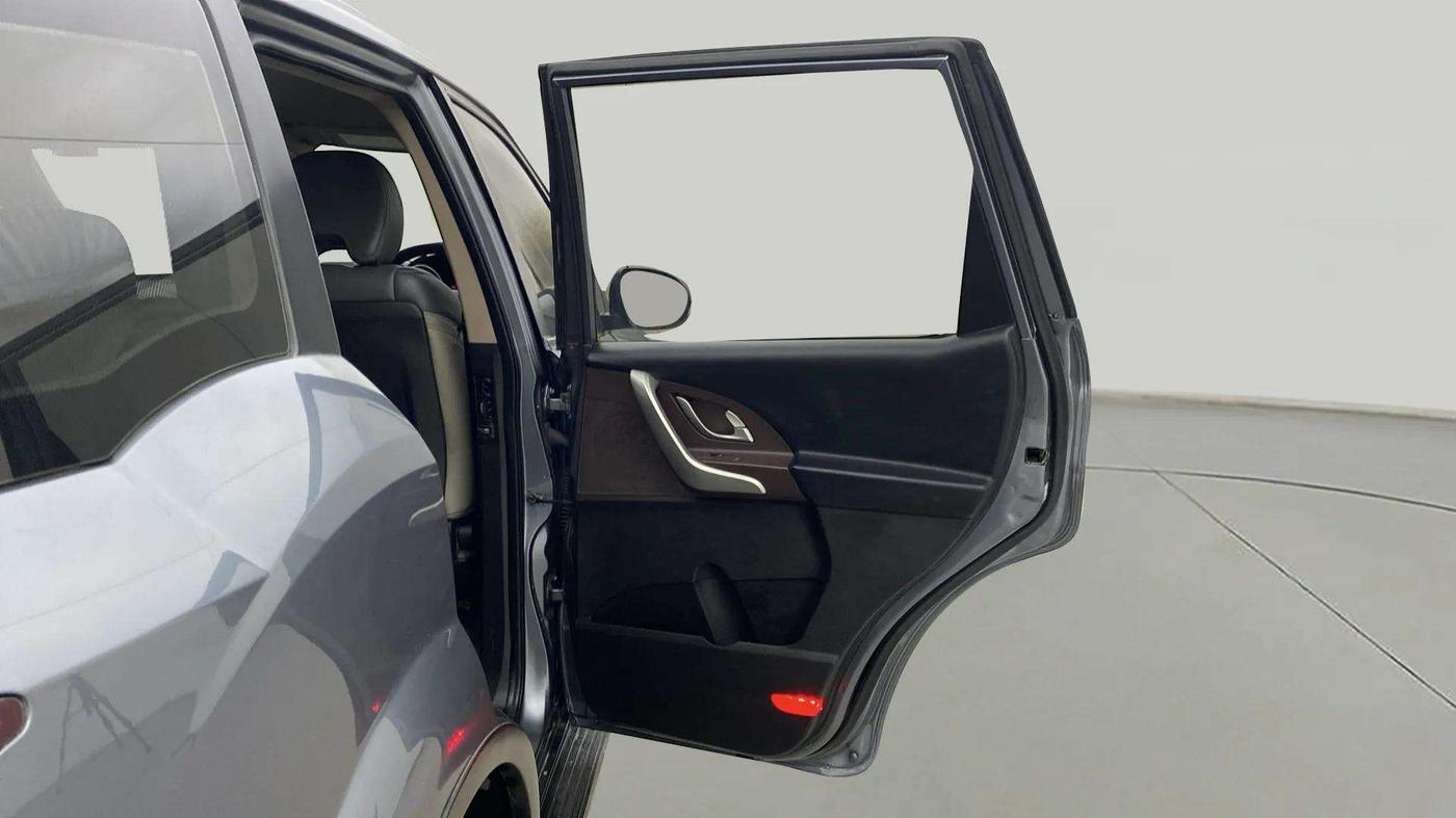 2012 Mahindra XUV500 W6, Diesel, Manual, 97,532 km, RHS Rear Door