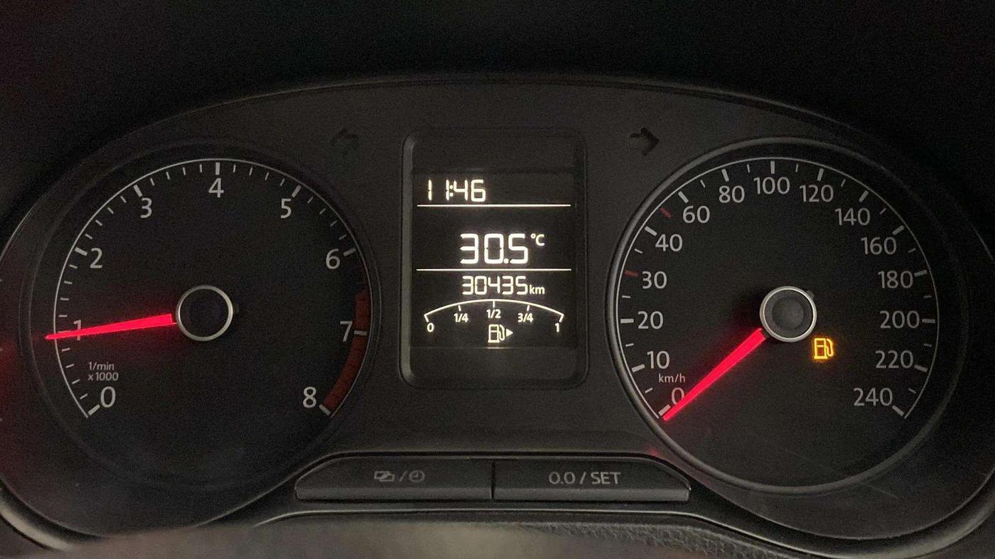 2015 Volkswagen Polo TRENDLINE 1.2L PETROL, Petrol, Manual, 30,693 km, Odometer Image