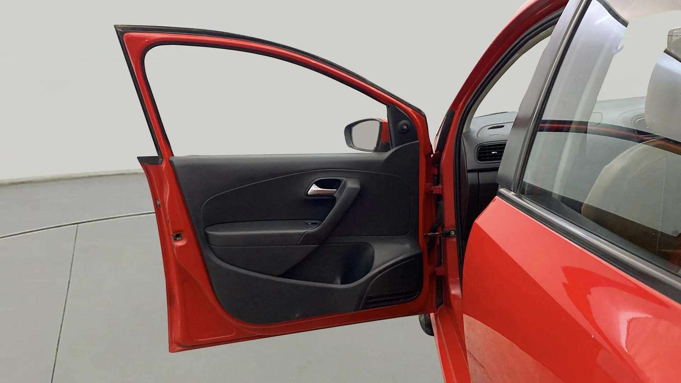 2015 Volkswagen Polo TRENDLINE 1.2L PETROL, Petrol, Manual, 30,693 km, LHS Front Door