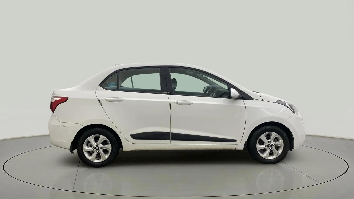 2017 Hyundai Xcent SX 1.2, Petrol, Manual, 37,266 km, Right Side View