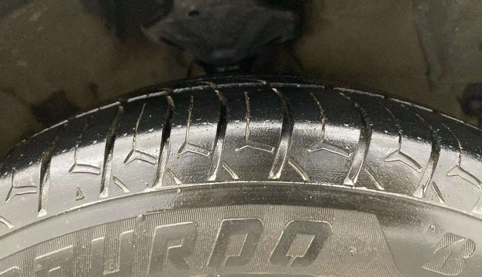 2017 Maruti Celerio ZXI AMT, Petrol, Automatic, 80,805 km, Right Front Tyre Tread