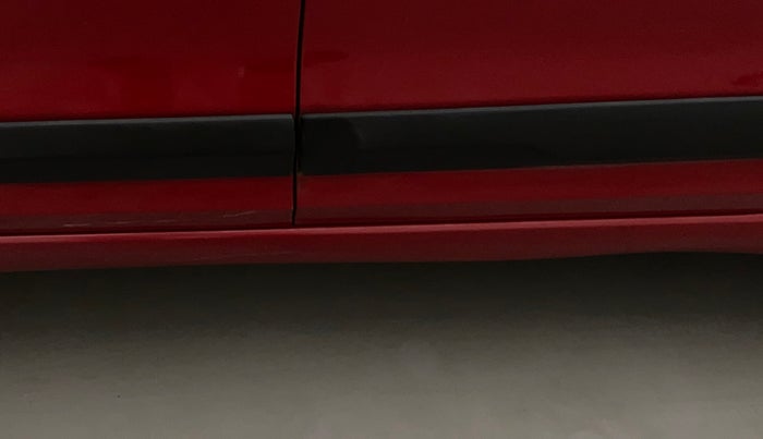 2014 Hyundai Elite i20 SPORTZ 1.4 (O) CRDI, Diesel, Manual, 1,00,003 km, Left running board - Minor scratches