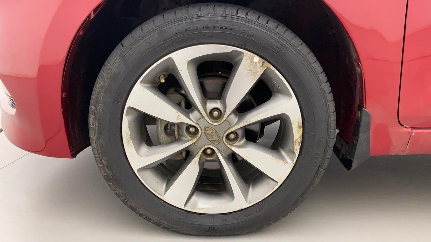 2014 Hyundai Elite i20 SPORTZ 1.4 (O) CRDI, Diesel, Manual, 1,00,003 km, Left Front Wheel