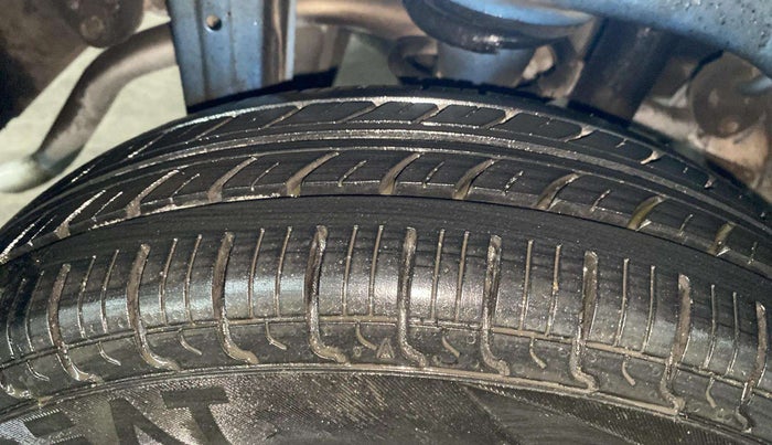 2019 Maruti Alto LXI CNG, CNG, Manual, 15,370 km, Right Rear Tyre Tread