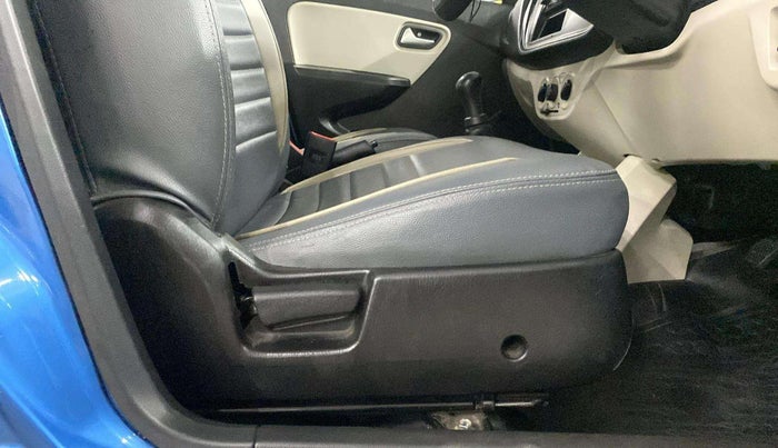 2019 Maruti Alto LXI CNG, CNG, Manual, 15,370 km, Driver Side Adjustment Panel