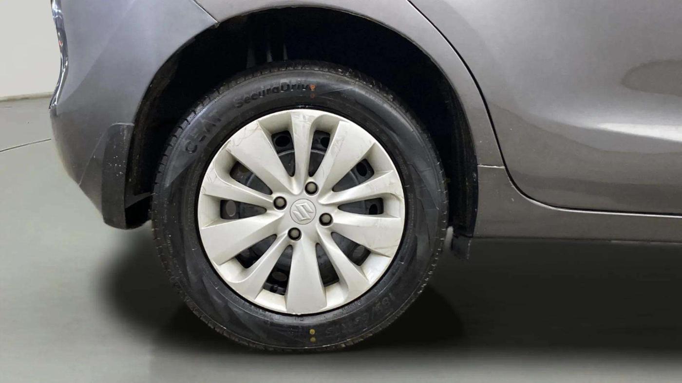 2015 Maruti Baleno DELTA PETROL 1.2, Petrol, Manual, 63,008 km, Right Rear Wheel