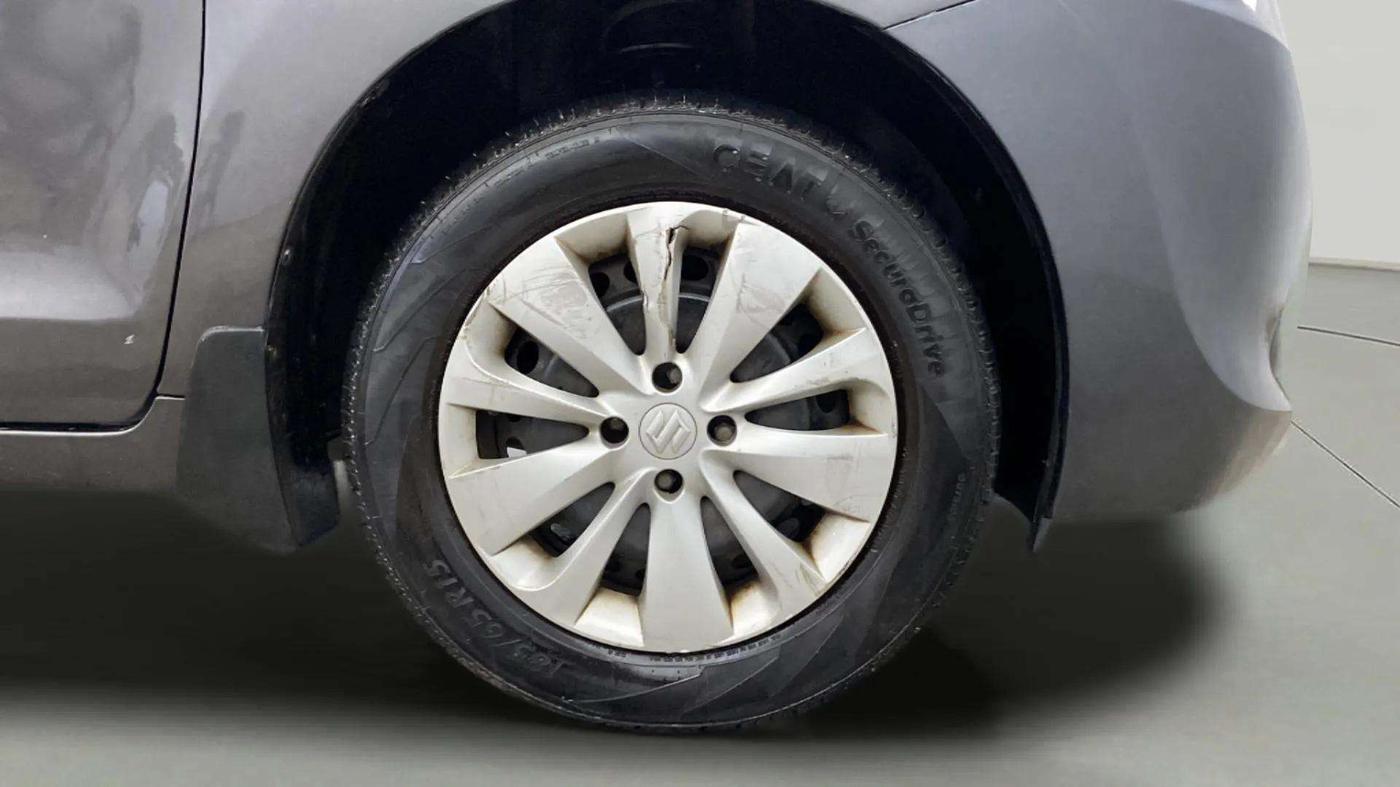 2015 Maruti Baleno DELTA PETROL 1.2, Petrol, Manual, 63,008 km, Right Front Wheel