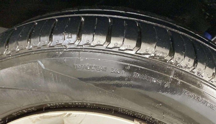 2015 Maruti Baleno DELTA PETROL 1.2, Petrol, Manual, 62,922 km, Left Front Tyre Tread