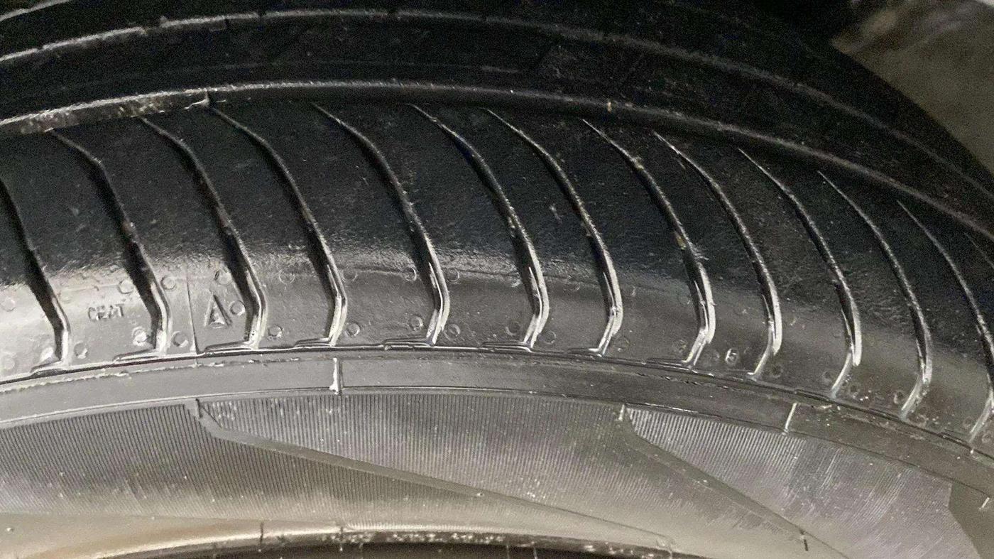 2015 Maruti Baleno DELTA PETROL 1.2, Petrol, Manual, 63,008 km, Left Rear Tyre Tread