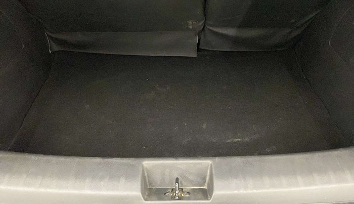 2022 Nissan MAGNITE XV EXECUTIVE, Petrol, Manual, 28,167 km, Boot Inside