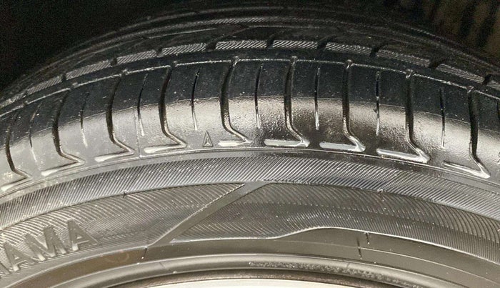 2018 Volkswagen Ameo COMFORTLINE 1.0L, Petrol, Manual, 36,627 km, Left Rear Tyre Tread