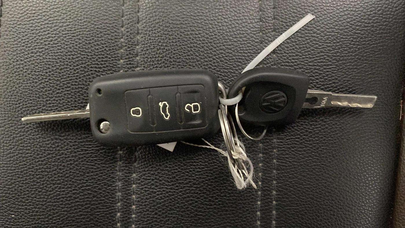 2018 Volkswagen Ameo COMFORTLINE 1.0L, Petrol, Manual, 36,627 km, Key Close Up