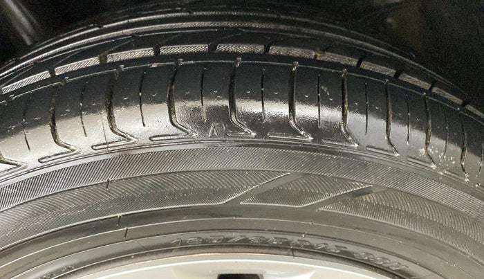 2018 Volkswagen Ameo COMFORTLINE 1.0L, Petrol, Manual, 36,627 km, Left Front Tyre Tread