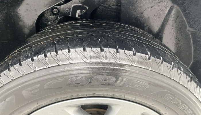 2022 Tata Safari XT, Diesel, Manual, 10,810 km, Left Rear Tyre Tread