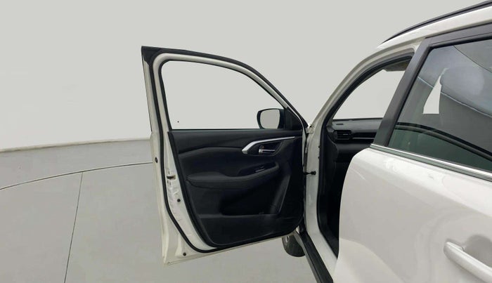 2023 Toyota URBAN CRUISER HYRYDER V NEO DRIVE, Petrol, Manual, 27,846 km, LHS Front Door