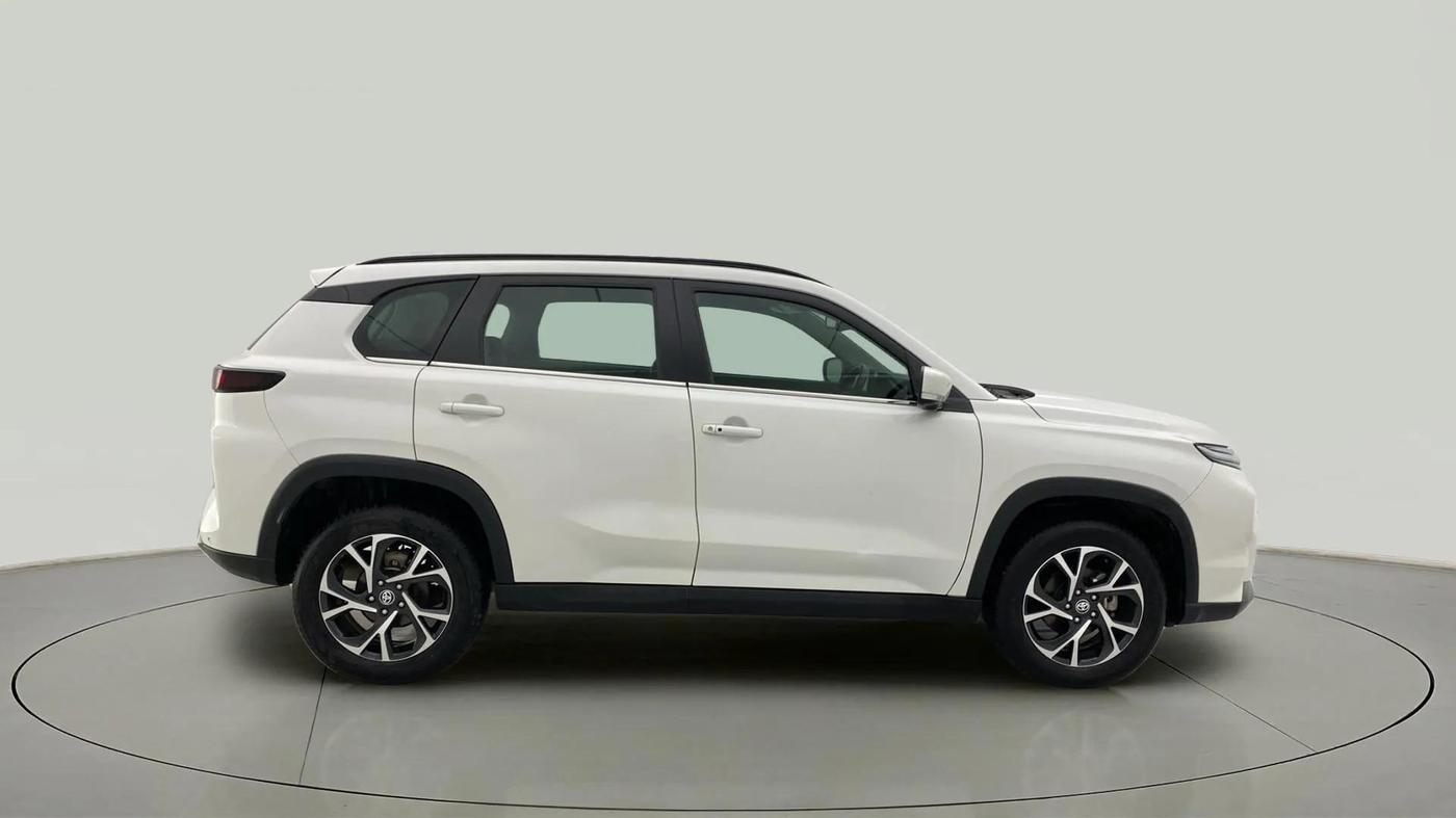 2023 Toyota URBAN CRUISER HYRYDER V NEO DRIVE, Petrol, Manual, 27,940 km, Right Side View