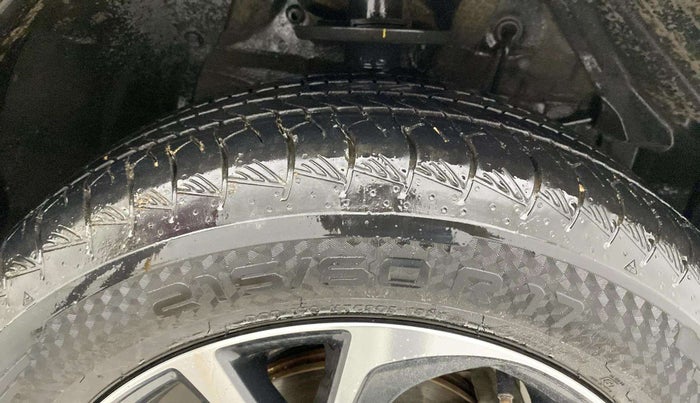2023 Toyota URBAN CRUISER HYRYDER V NEO DRIVE, Petrol, Manual, 27,846 km, Right Front Tyre Tread