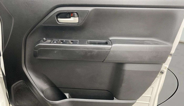 2022 Maruti New Wagon-R VXI 1.0, Petrol, Manual, 44,101 km, Driver Side Door Panels Control