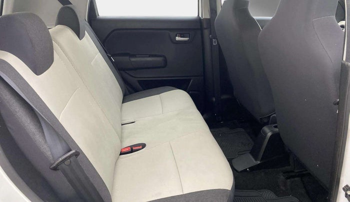2022 Maruti New Wagon-R VXI 1.0, Petrol, Manual, 44,101 km, Right Side Rear Door Cabin