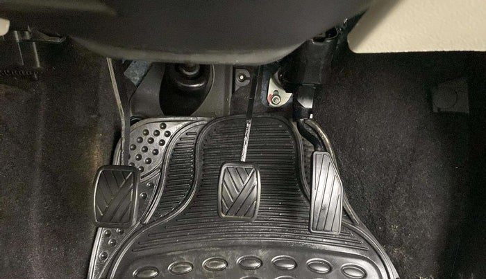 2022 Maruti New Wagon-R VXI 1.0, Petrol, Manual, 44,101 km, Pedals