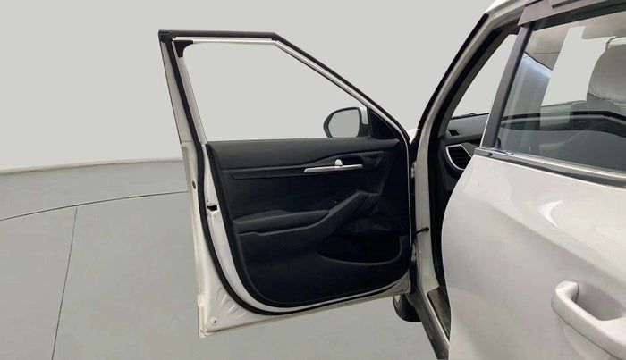 2021 KIA SELTOS HTK 1.5 PETROL, CNG, Manual, 63,595 km, LHS Front Door