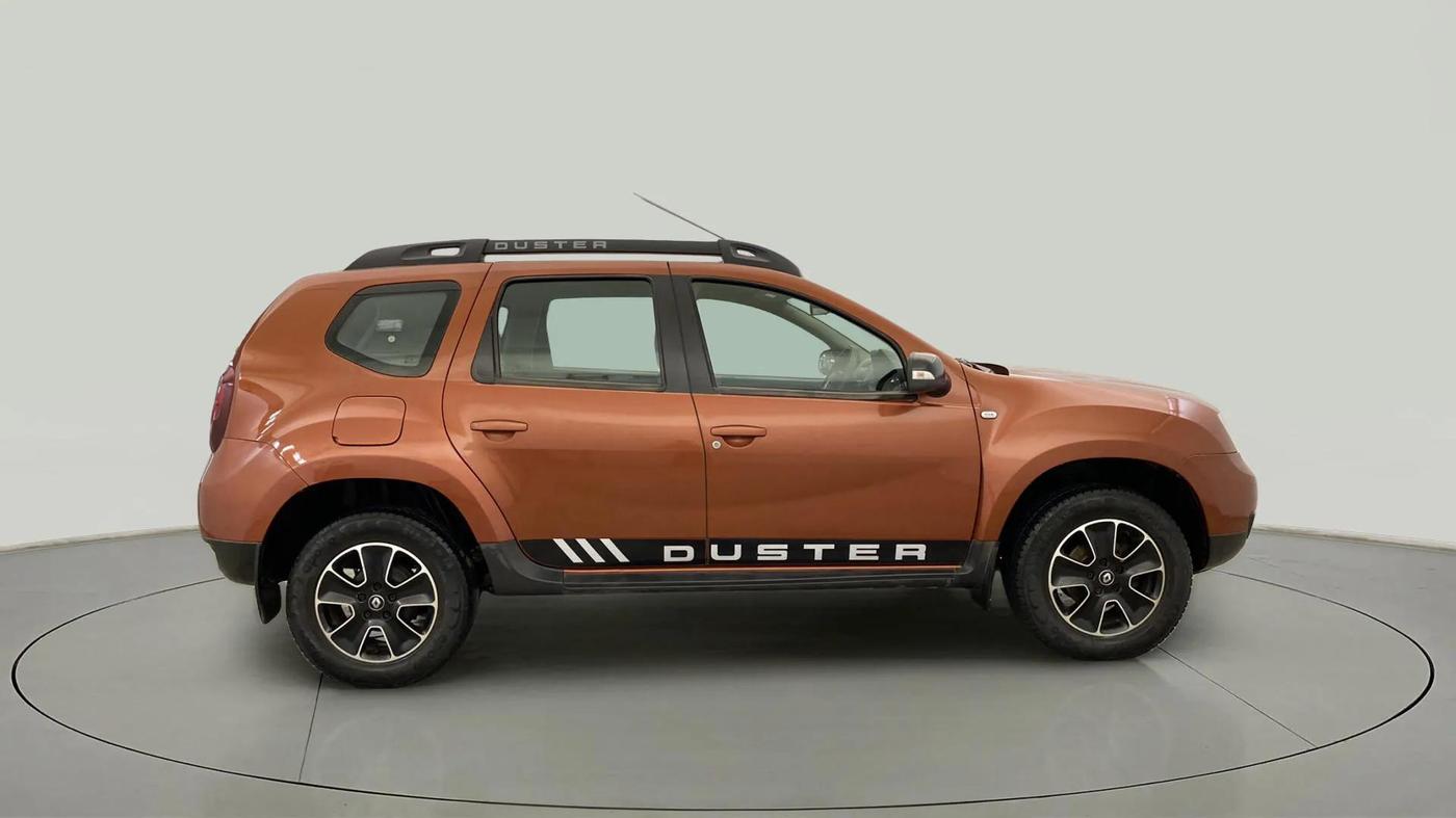 2017 Renault Duster RXS CVT, Petrol, Automatic, 52,640 km, Right Side View