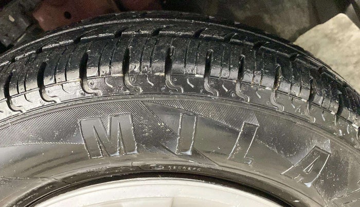 2015 Renault Kwid RXL, Petrol, Manual, 25,535 km, Right Front Tyre Tread