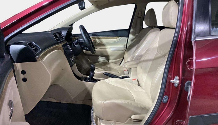 2018 Maruti Ciaz ALPHA 1.5 SHVS PETROL, Petrol, Manual, 19,191 km, Right Side Front Door Cabin