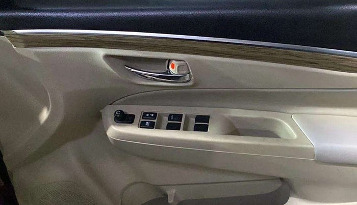 2018 Maruti Ciaz ALPHA 1.5 SHVS PETROL, Petrol, Manual, 19,191 km, Driver Side Door Panels Control