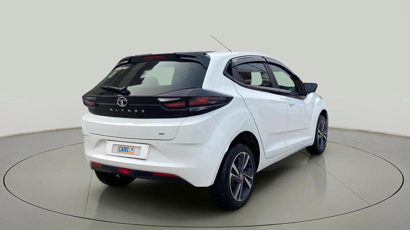 2023 Tata ALTROZ XZA PLUS, Petrol, Automatic, 14,704 km, Right Back Diagonal