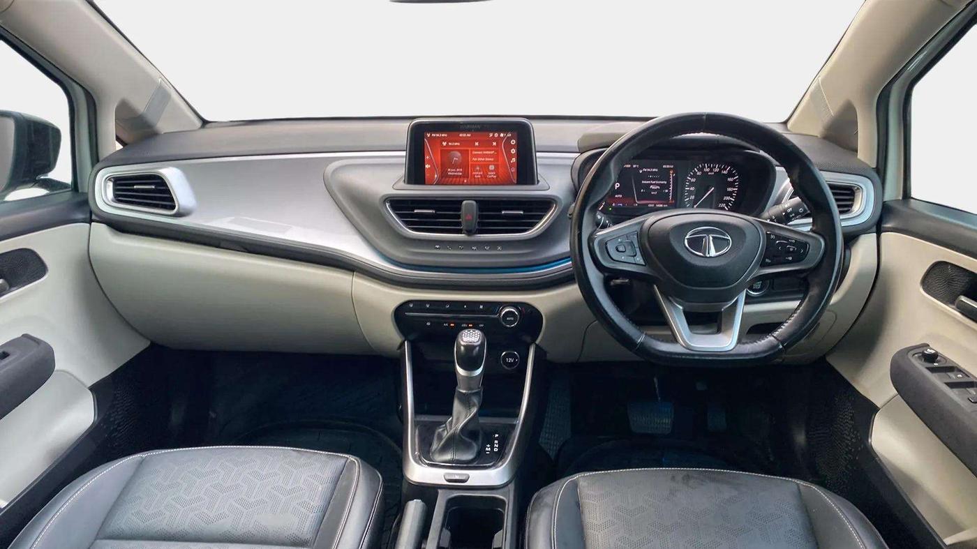 2023 Tata ALTROZ XZA PLUS, Petrol, Automatic, 14,704 km, Dashboard