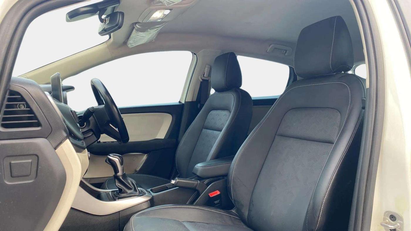 2023 Tata ALTROZ XZA PLUS, Petrol, Automatic, 14,704 km, Right Side Front Door Cabin