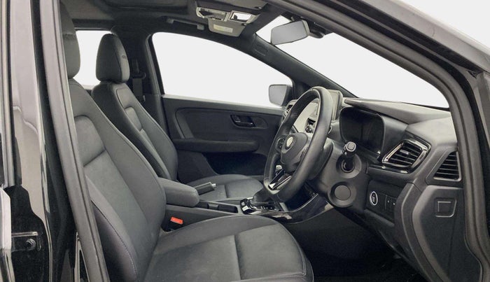 2024 Tata ALTROZ  XZA Plus Sunroof Dark Edition, Petrol, Automatic, 14,084 km, Right Side Front Door Cabin