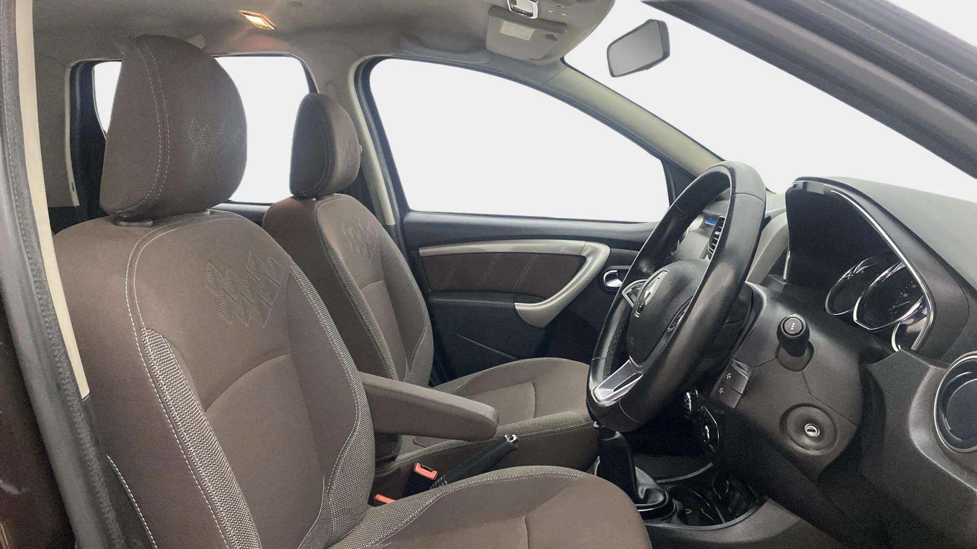 Front-Cabin-View