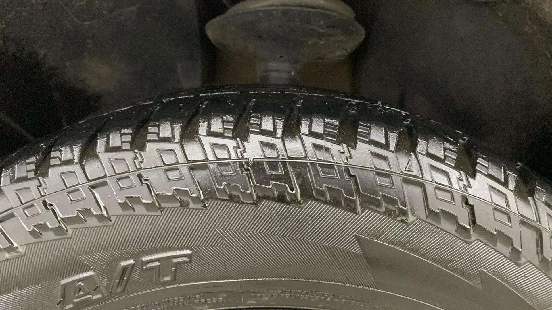 LHS-Front-Tyre-Tread-20