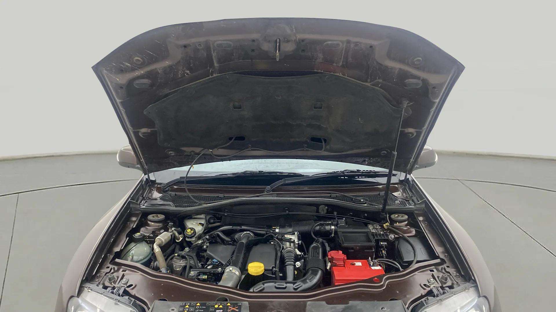 Engine-Full-View-With-Bonnet-Open-13