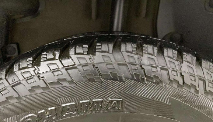 2019 Renault Duster 110 PS RXZ DIESEL, Diesel, Manual, 99,713 km, Left Rear Tyre Tread