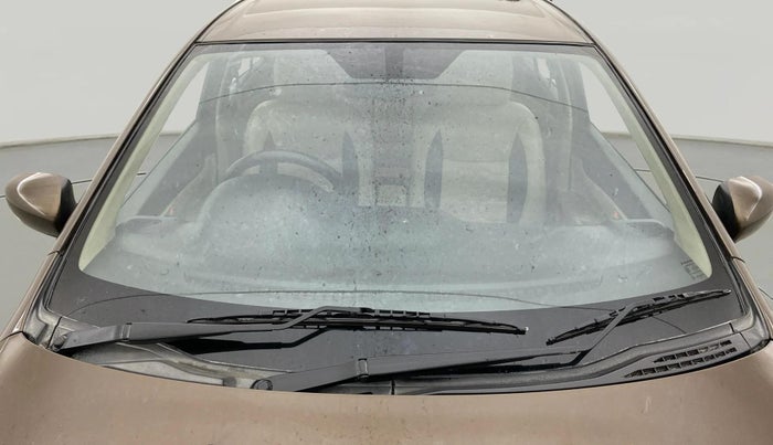 2016 Maruti Ciaz ZXI, Petrol, Manual, 68,846 km, Front Windshield