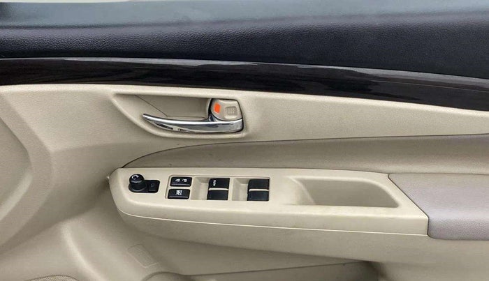 2016 Maruti Ciaz ZXI, Petrol, Manual, 68,846 km, Driver Side Door Panels Control