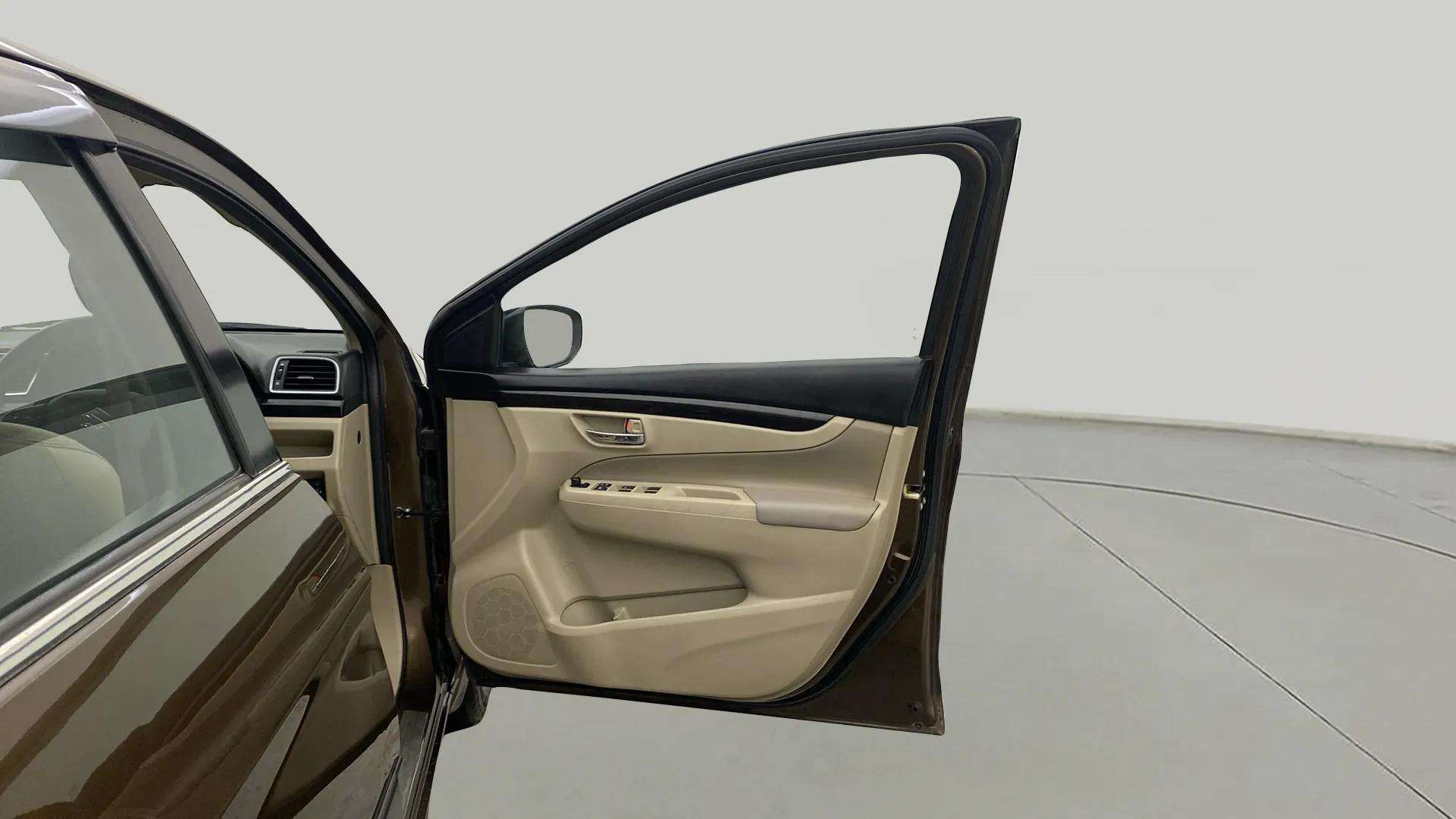 RHS-Front-Door-Open-32