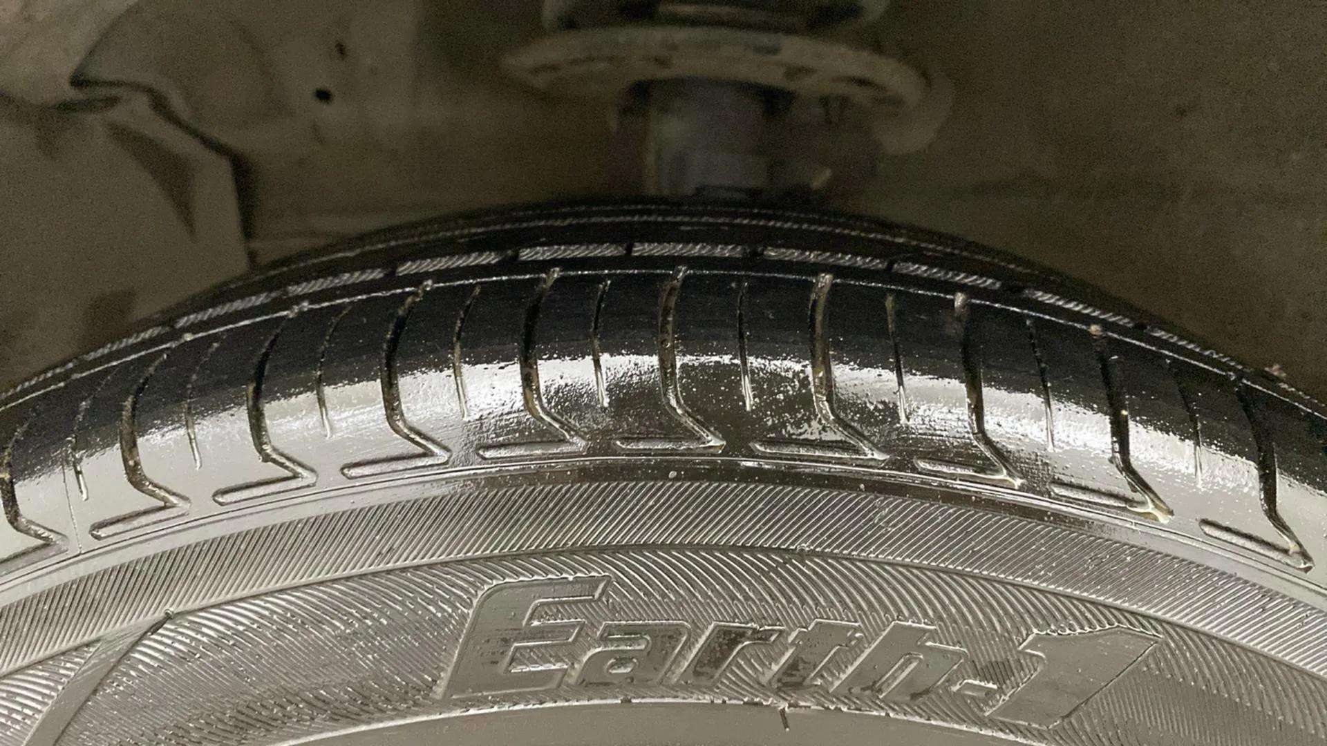 LHS-Front-Tyre-Tread-20
