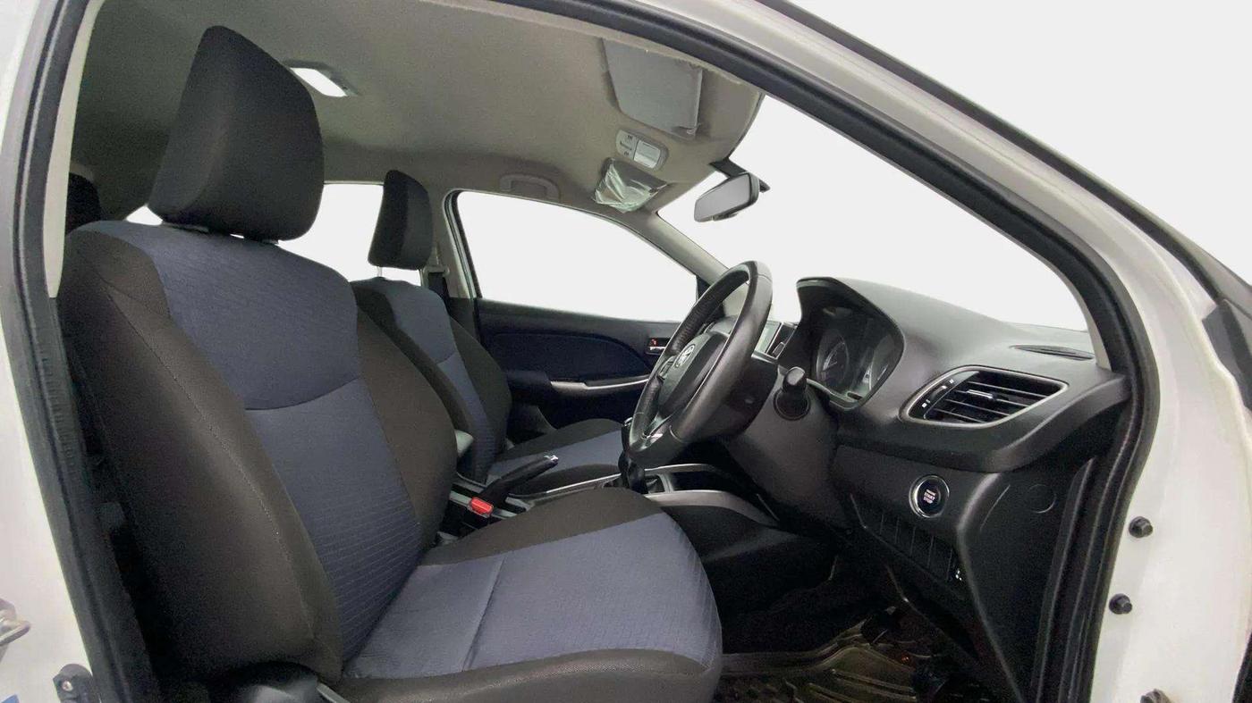 2020 Toyota Glanza V, Petrol, Manual, 17,297 km, Right Side Front Door Cabin